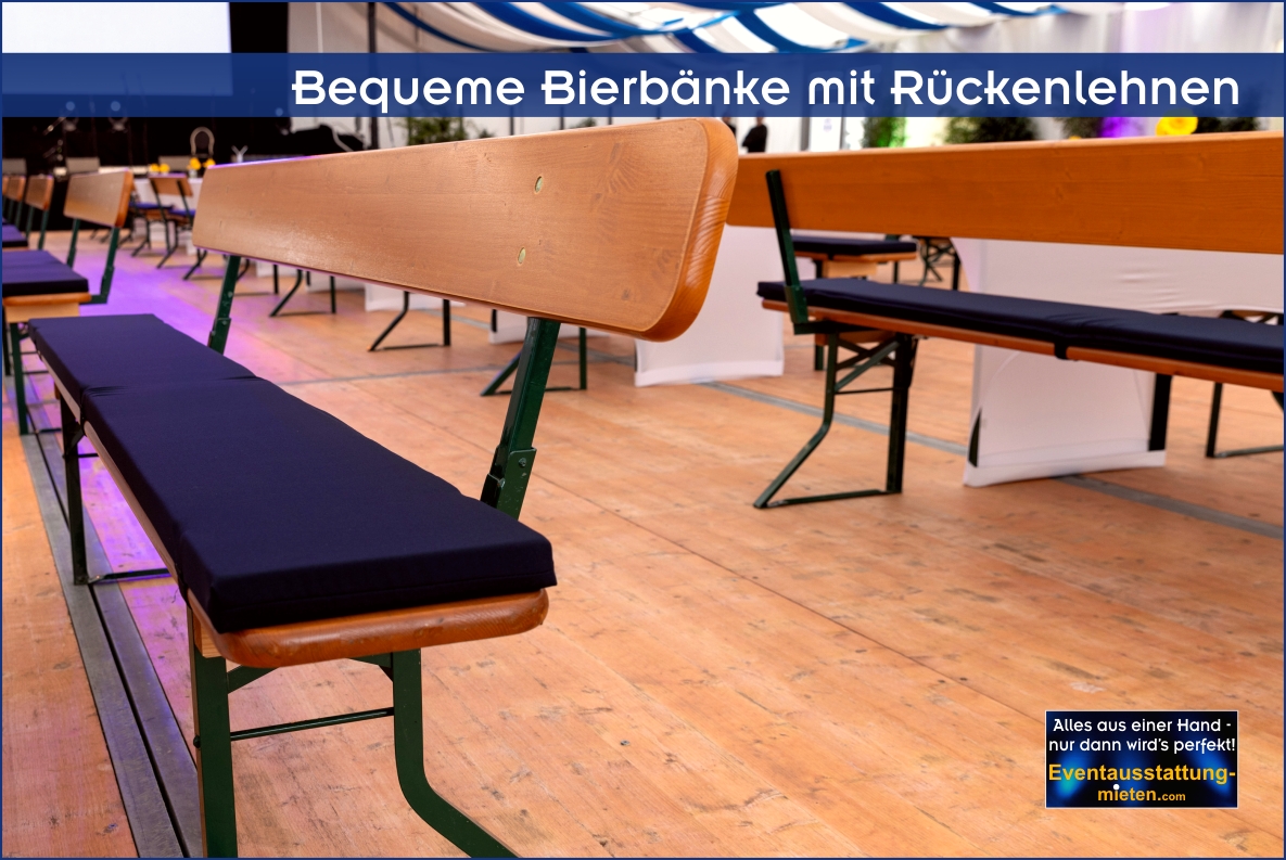 Bierbank mit Lehne und blauem Sitzpolster